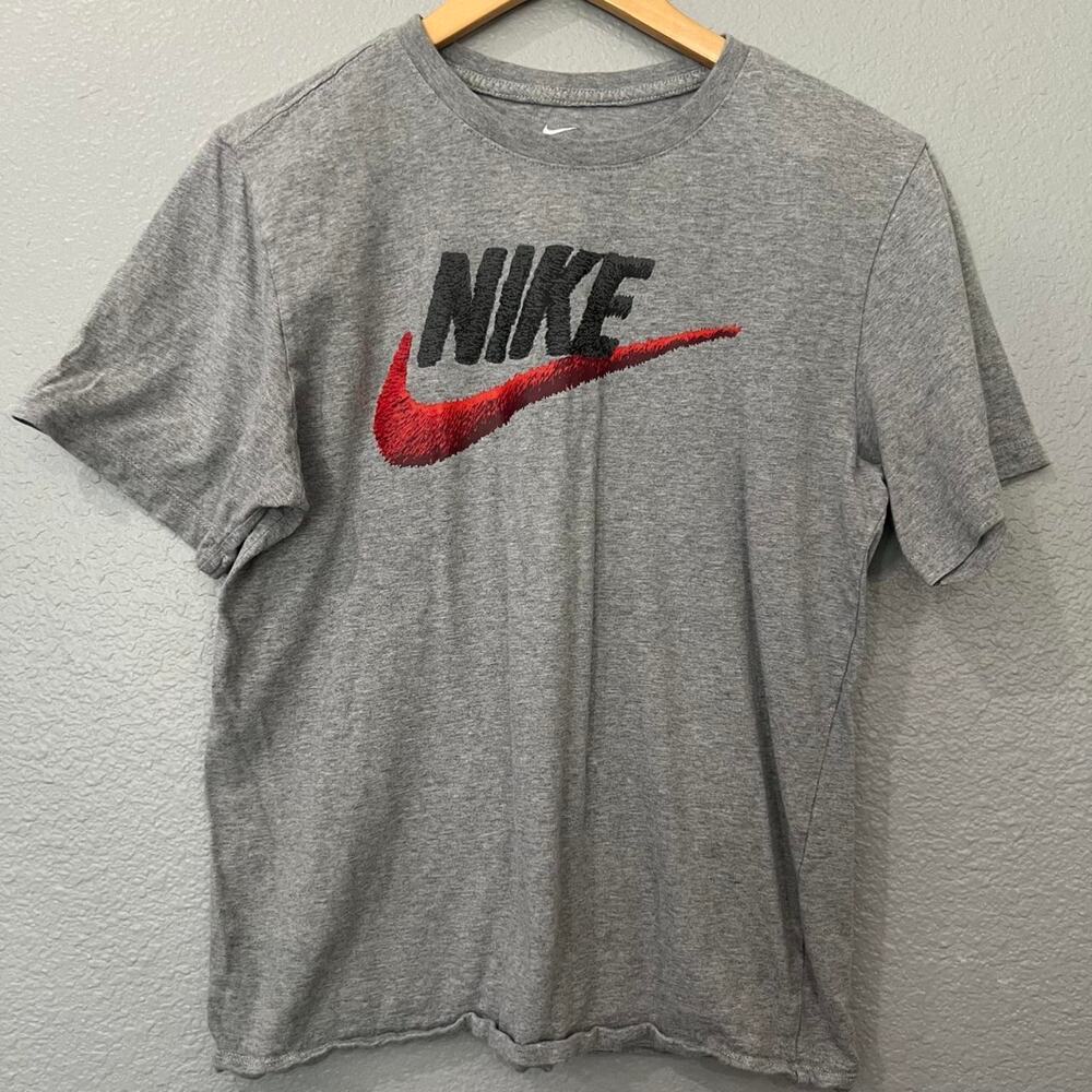 Nike Sportswear Heather Grey Red Swoosh Tee S